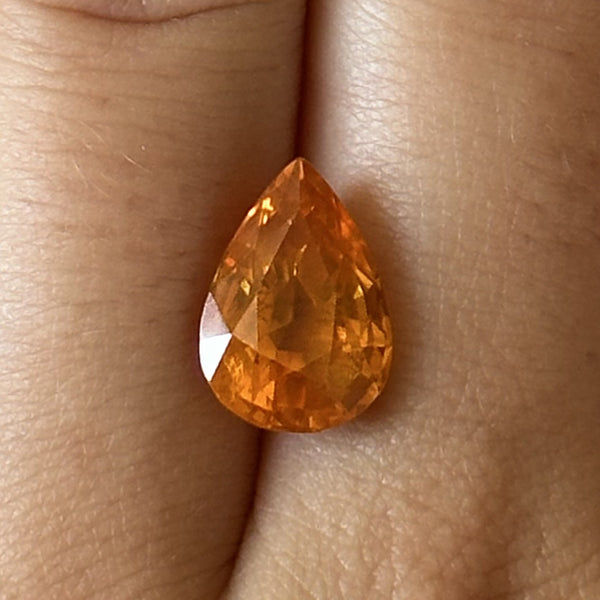 Starling BESPOKE 5.21CT YELLOWISH-ORANGE PEAR SAPPHIRE
