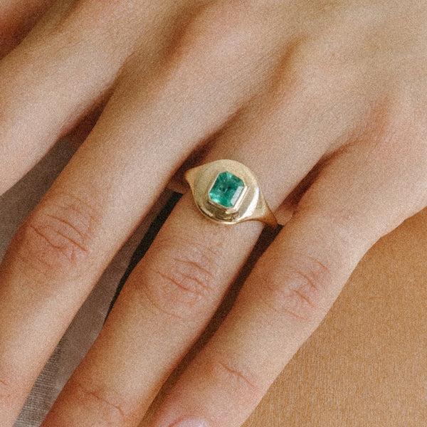 Starling 0.67CT MUZO EMERALD RIPPLE RING