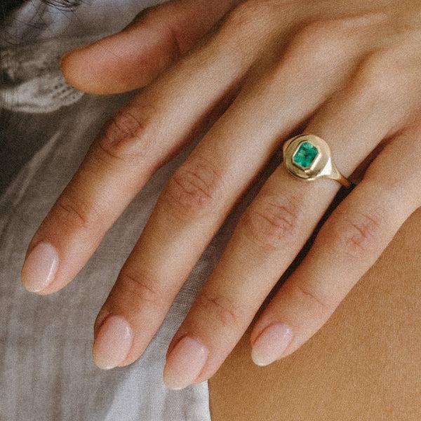 Starling 0.67CT MUZO EMERALD RIPPLE RING