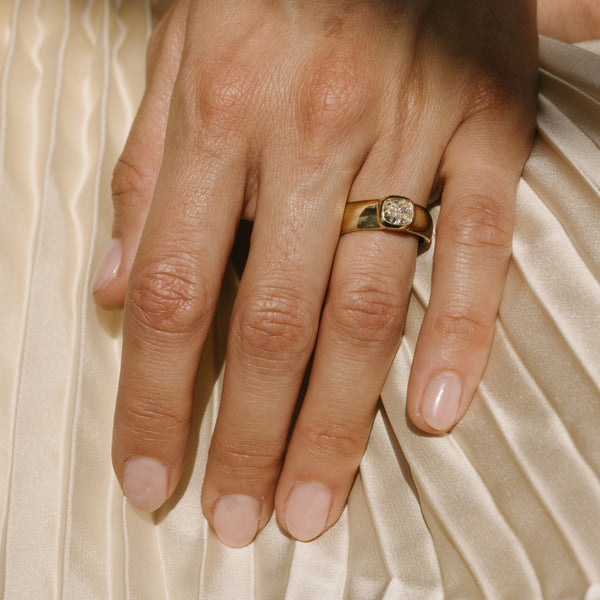 Starling 0.95ct Cushion Diamond Dune Ring