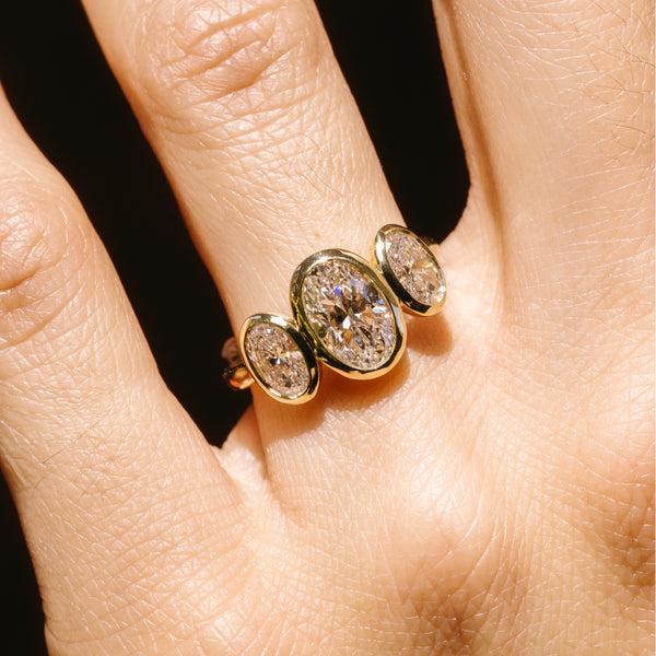 Starling 2.54tcw Oval Diamond Auden Ring