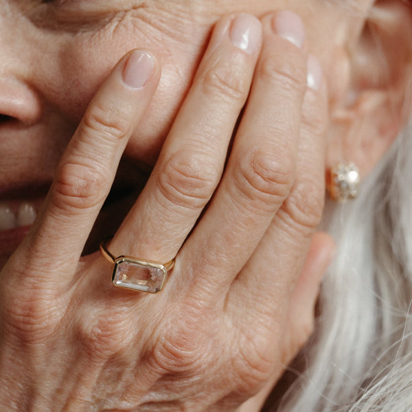 Starling 4.43CT ETHIOPIAN PINK BERYL BEZEL RING