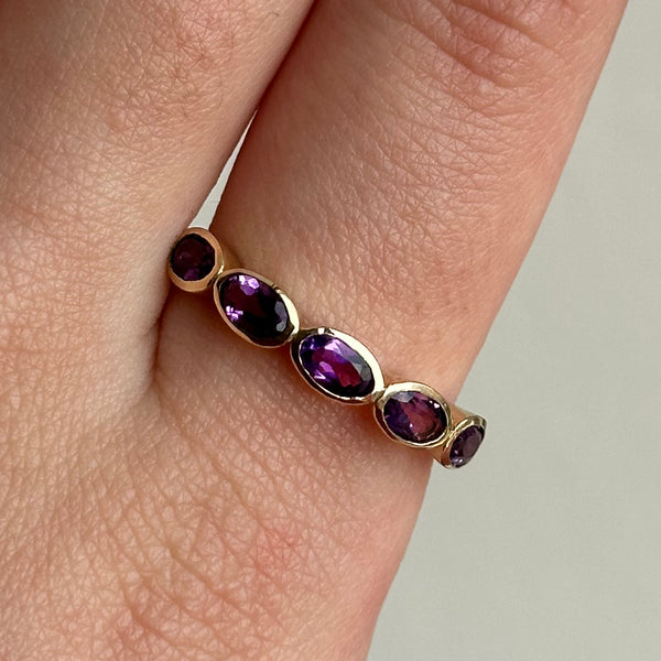 Starling AMETHYST OVAL BEZEL RING
