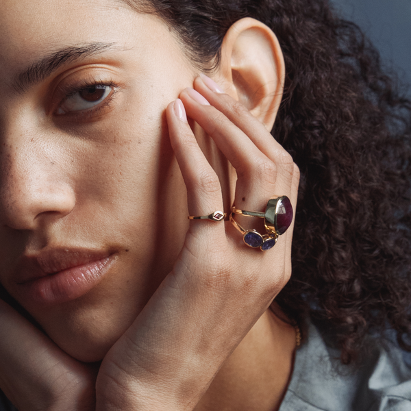 Starling Anthill Garnet Signet Ring