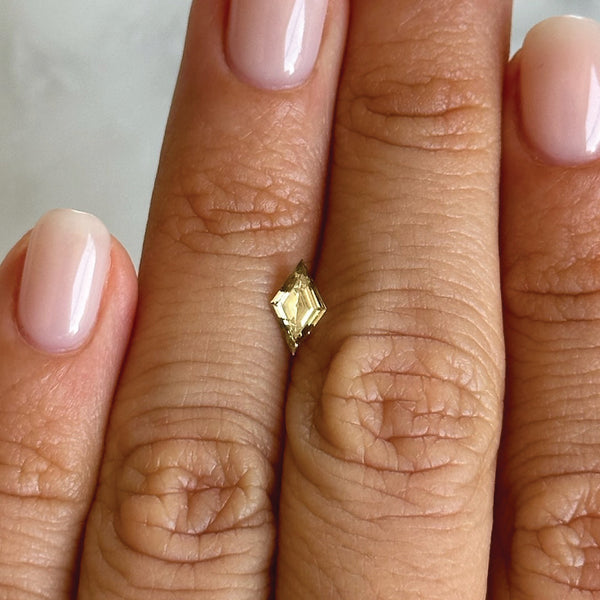 Starling BESPOKE 0.32CT BROWN-GREEN DIAMOND