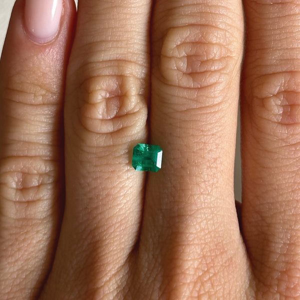 Starling BESPOKE 0.60CT MUZO EMERALD