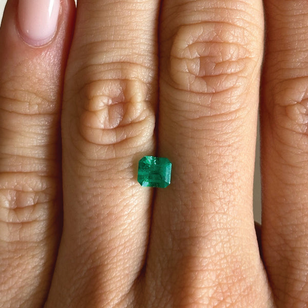 Starling BESPOKE 0.60CT MUZO EMERALD