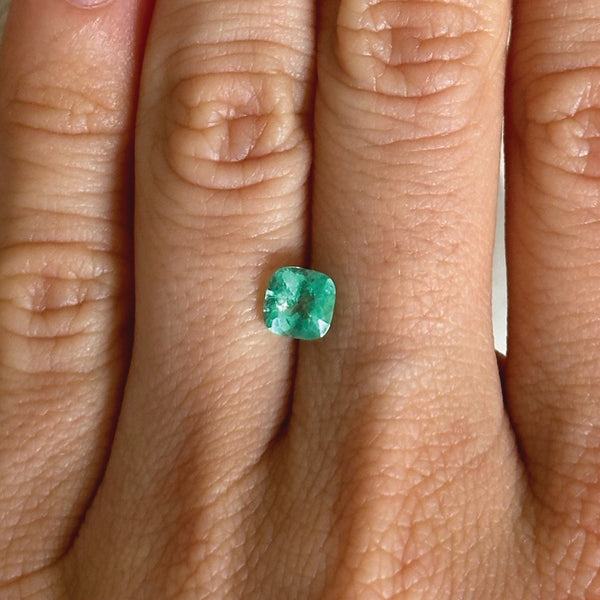 Starling BESPOKE 0.71CT COLOMBIAN EMERALD
