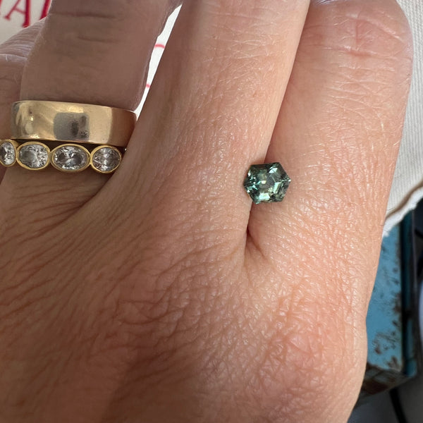 Starling BESPOKE 0.94CT GREEN SAPPHIRE HEXAGON CUT