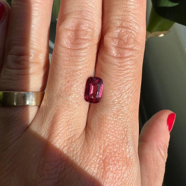 Starling BESPOKE 1.90CT PINKISH RED SPINEL