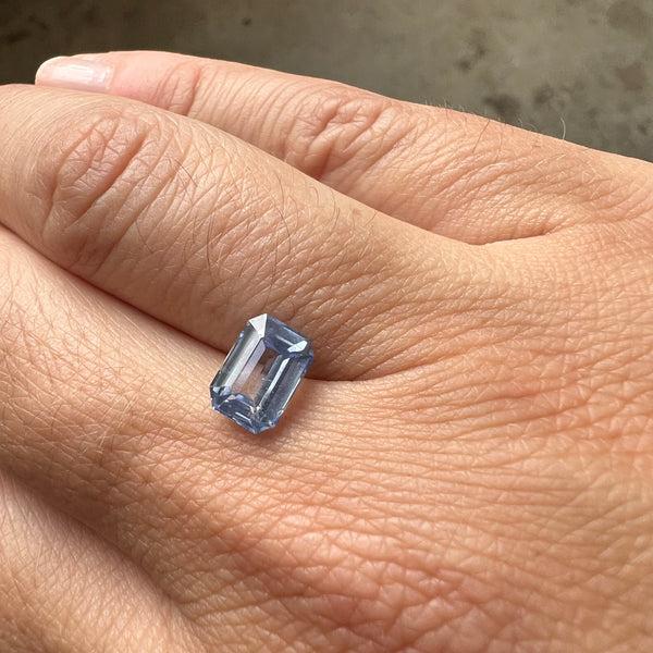 Starling BESPOKE 2.06CT LIGHT BLUE SAPPHIRE