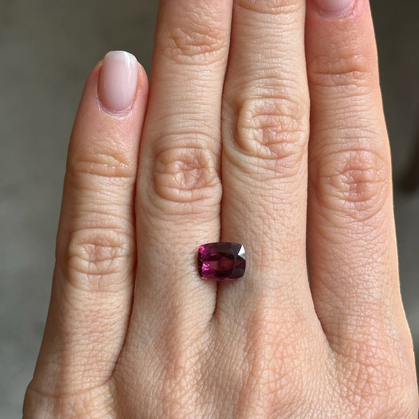 Starling BESPOKE 2.51CT RASPBERRY TOURMALINE