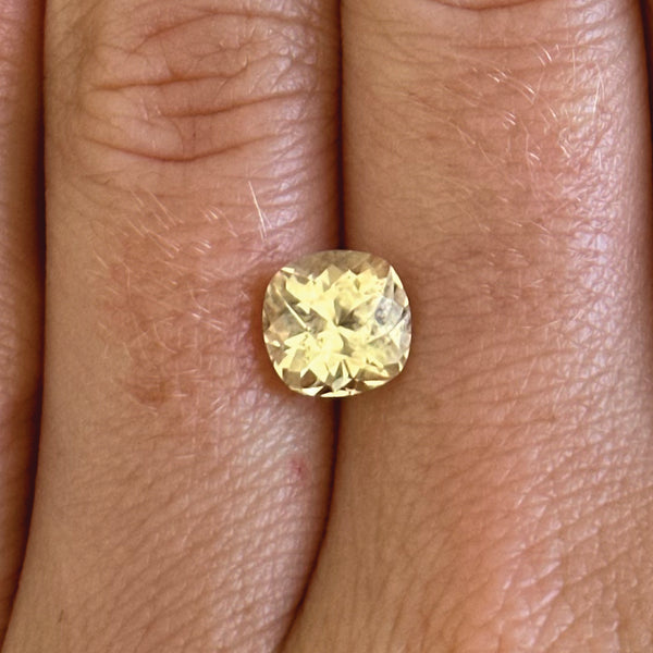 Starling BESPOKE 2.64CT YELLOW SAPPHIRE
