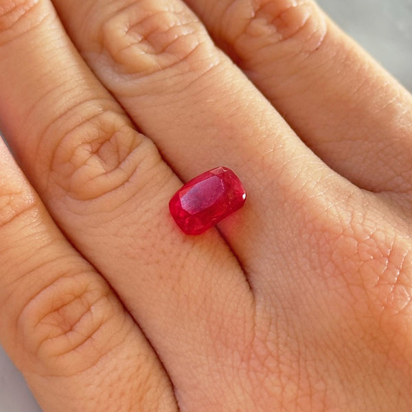 Starling BESPOKE 3.39CT RHODONITE