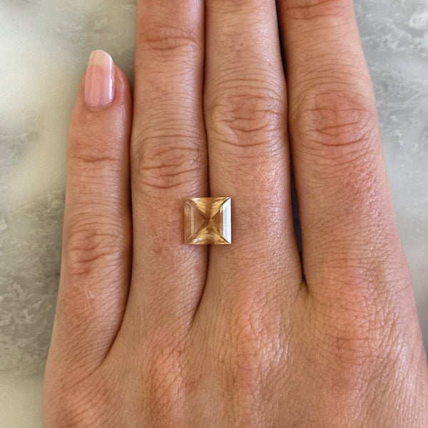 Starling BESPOKE 4CT OREGON SUNSTONE