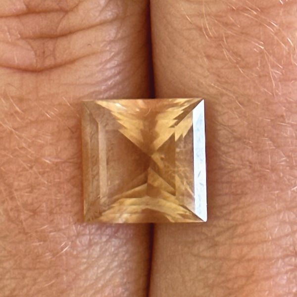 Starling BESPOKE 4CT OREGON SUNSTONE
