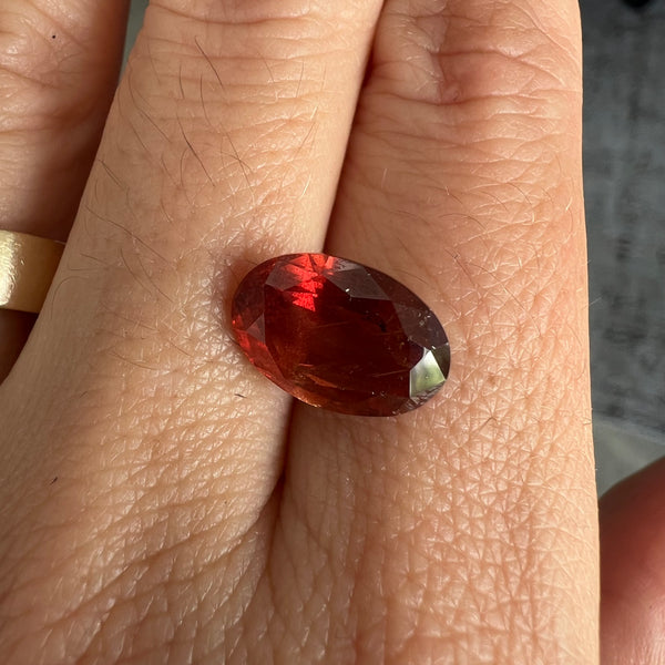Starling BESPOKE 6.09CT ORANGE RED SAPPHIRE