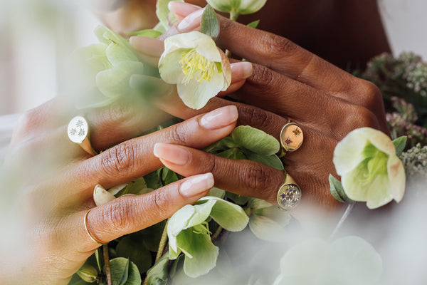 Starling BIRTHSTONE COMPASS SIGNET RING 3 STONES
