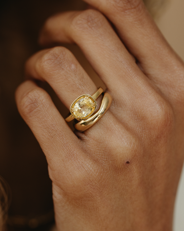 Starling Cloud Shadow Wedding Band