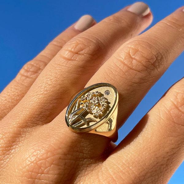 Starling DECEMBER BIRTH FLOWER SIGNET RING