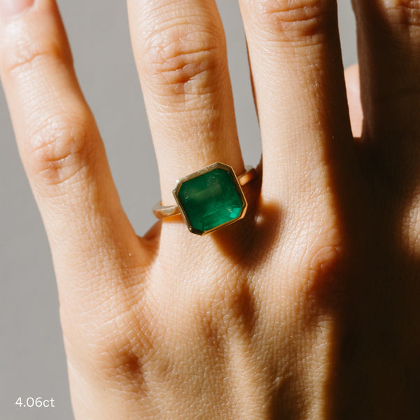 Starling EMERALD SOLITAIRE RING