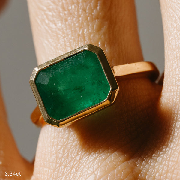 Starling EMERALD SOLITAIRE RING