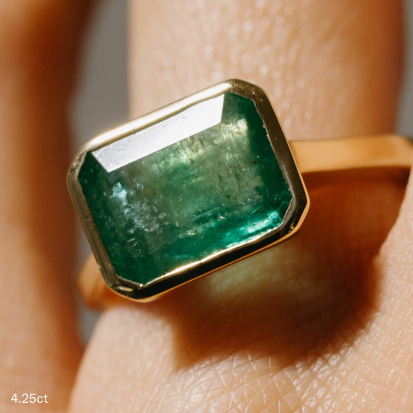 Starling EMERALD SOLITAIRE RING