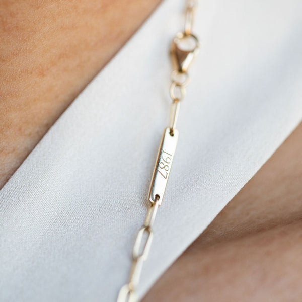 Starling ENGRAVED BAR NECKLACE