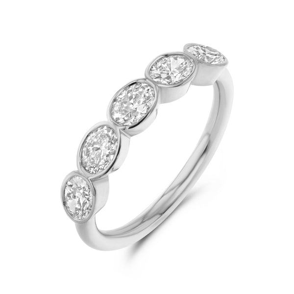 Starling LAB DIAMOND OVAL BEZEL RING
