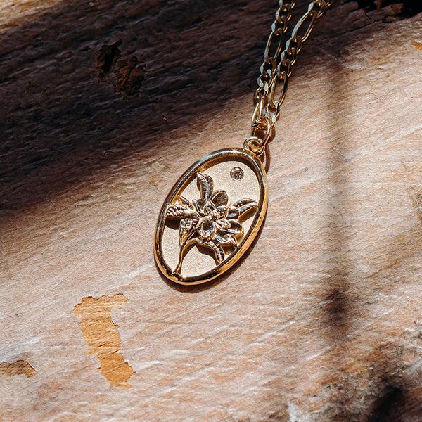 Starling MAGNOLIA FLOWER CHARM