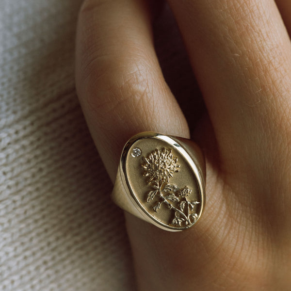 Starling NOVEMBER BIRTH FLOWER SIGNET RING