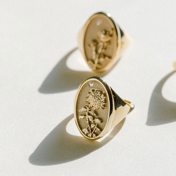 Starling NOVEMBER BIRTH FLOWER SIGNET RING