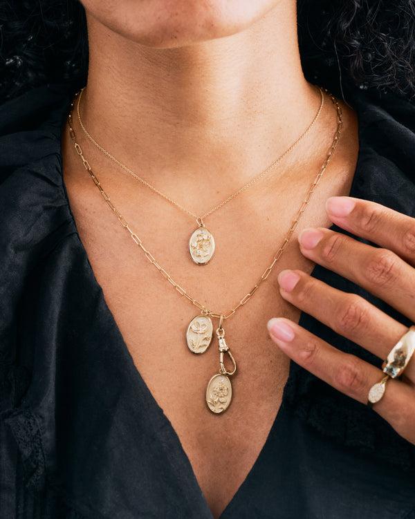 Starling SWEET PEA FLOWER CHARM