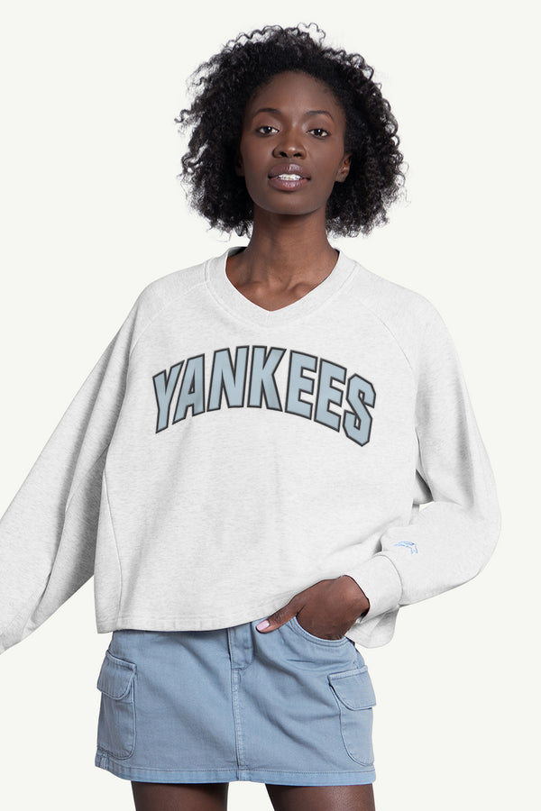 starter WOMENS NEW YORK YANKEES SHOW UP SWEATSHIRT