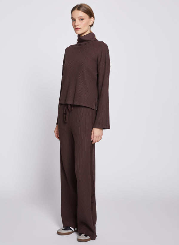 Stateside Luxe Thermal Ruched Waist Pant In Espresso