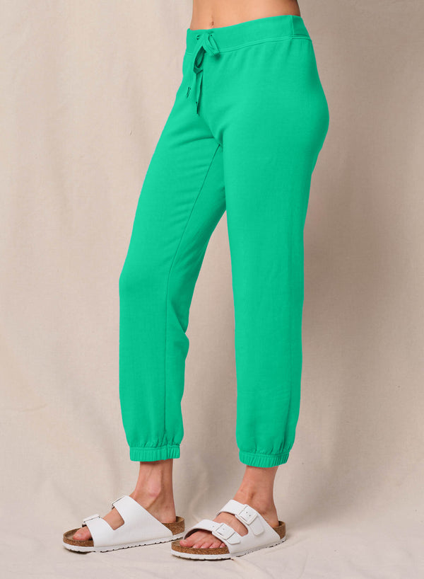 Stateside Softest Fleece Drawstring 3/4 Sweatpant In Kelly Green