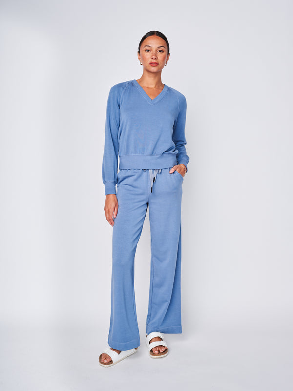 Stateside Softest Fleece Long Sleeve Raglan V-Neck Pullover In Soft Blue