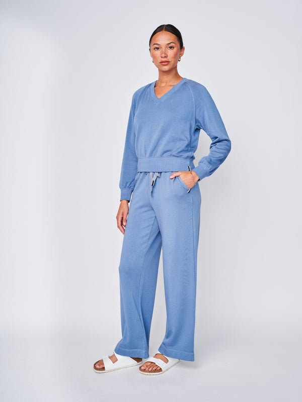 Stateside Softest Fleece Long Sleeve Raglan V-Neck Pullover In Soft Blue