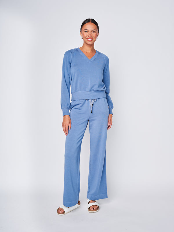 Stateside Softest Fleece Long Sleeve Raglan V-Neck Pullover In Soft Blue