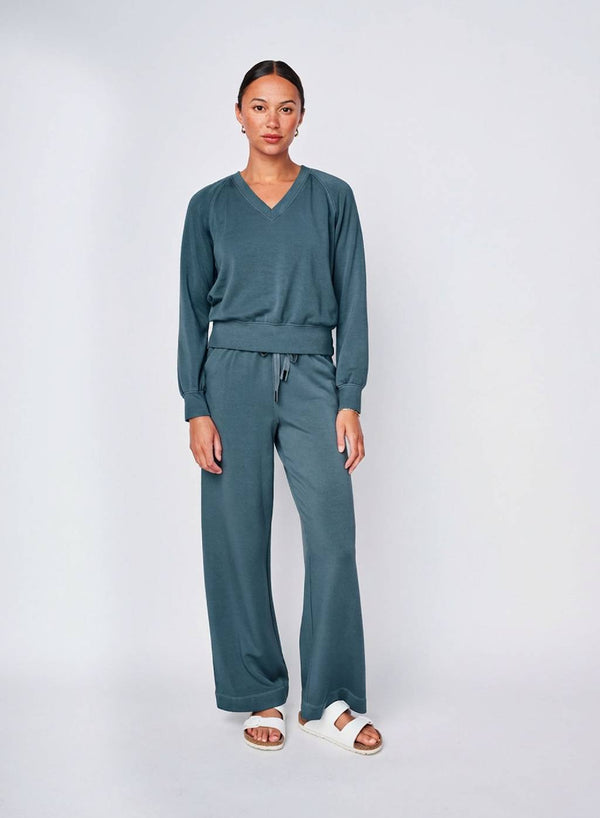 stateside Softest Fleece Long Sleeve Raglan V-Neck Pullover in Winter Green