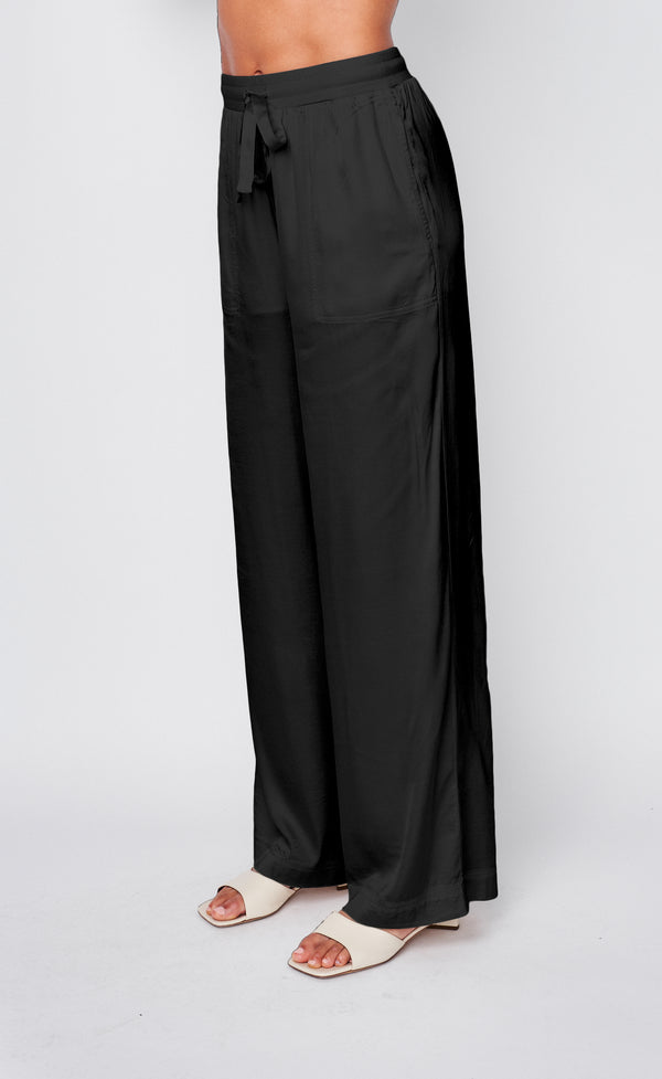 Stateside Cosmo Satin Drawstring Pant In Black