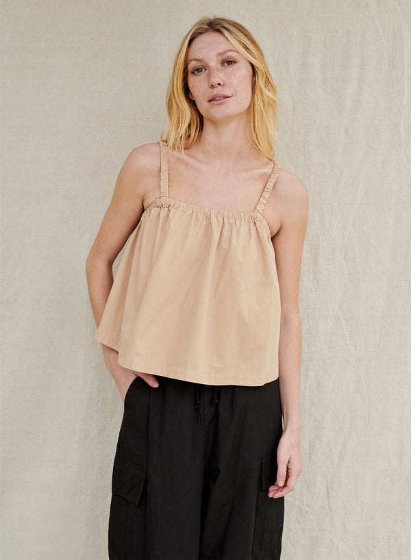 Stateside Structured Poplin Swing Top In Wheat