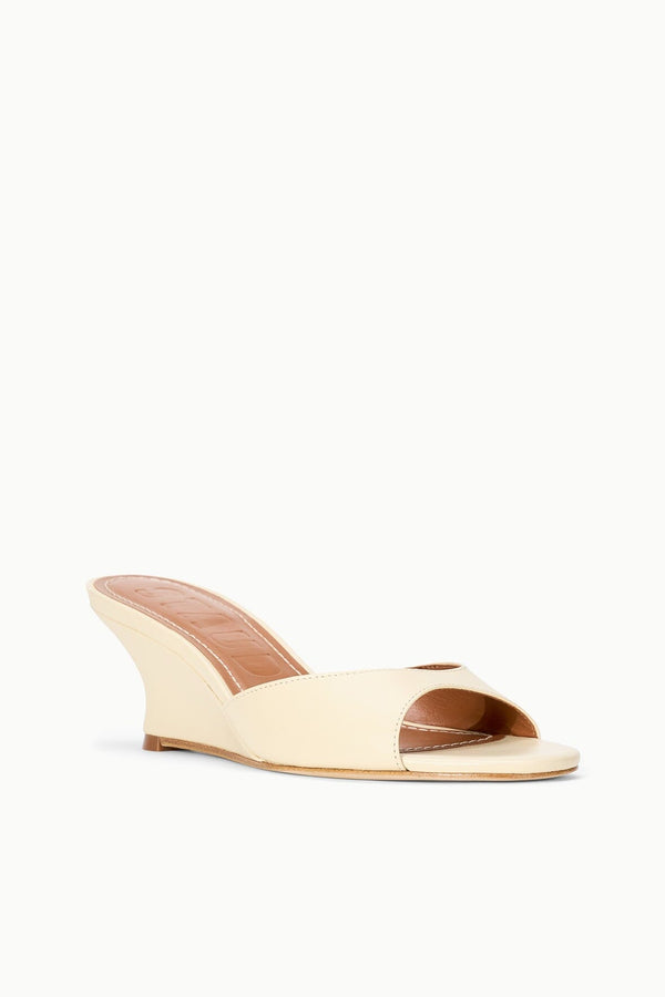 Staud BRIGITTE WEDGE CREAM
