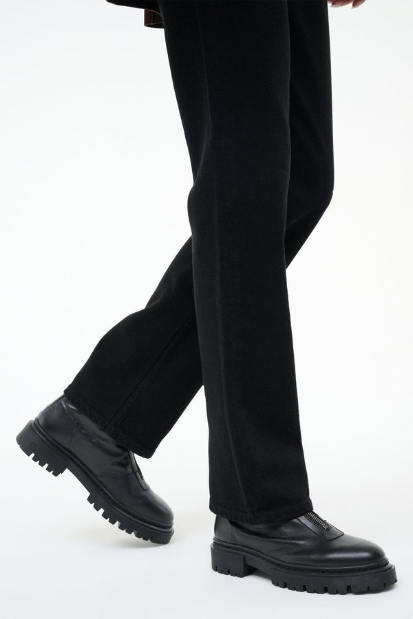 Staud MILES ZIP ANKLE BOOT BLACK