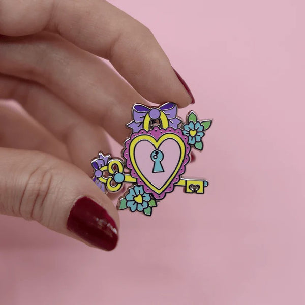 Steady Clothing Lock And Key Enamel Pin Enamel Pin