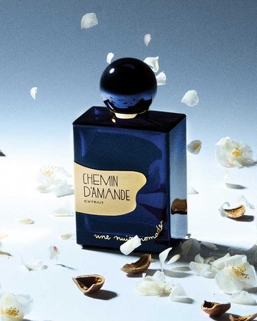 stele Une Nuit Nomade Chemin d'Amande Extrait de Parfum