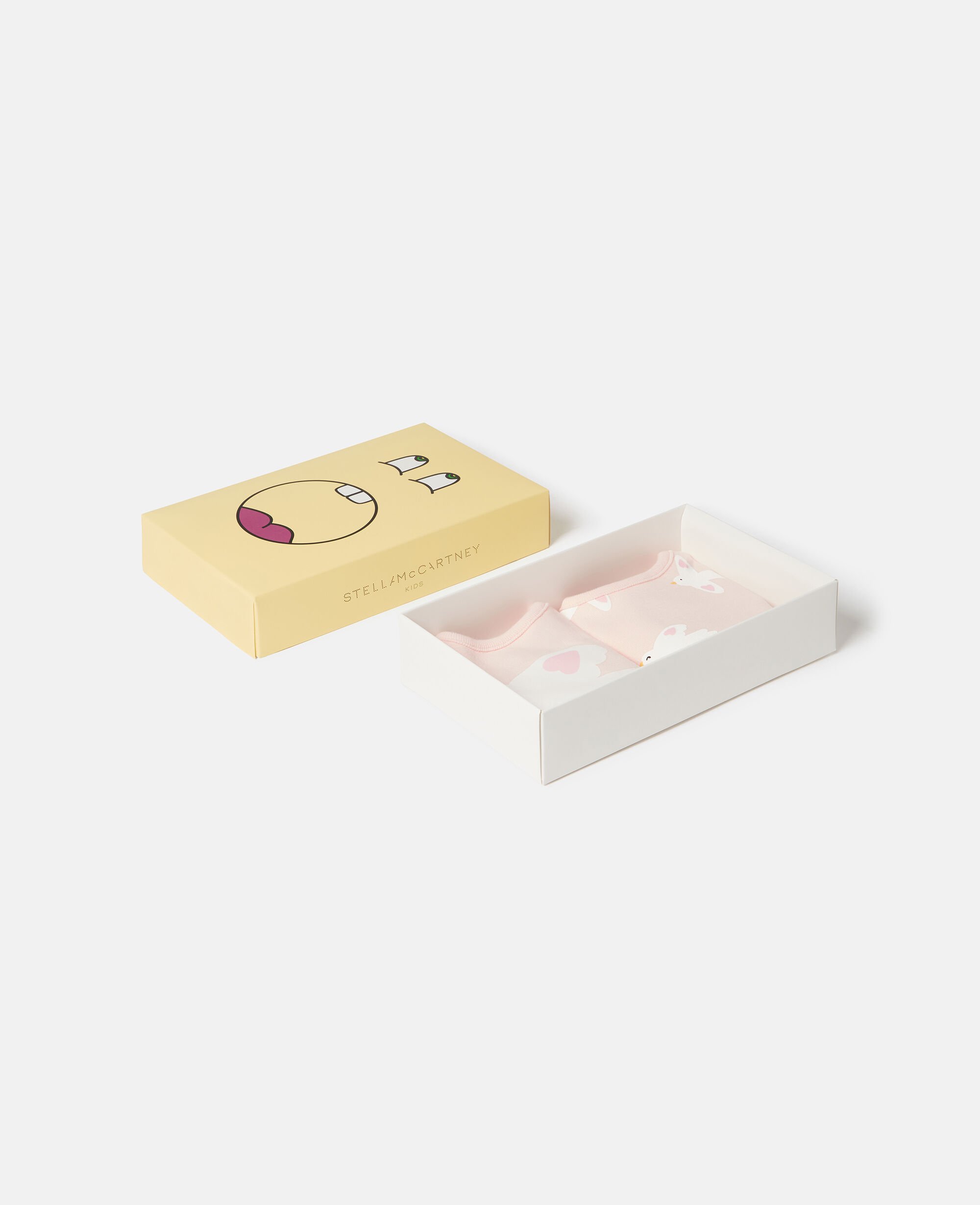 Stella Dove Printed Bib Set