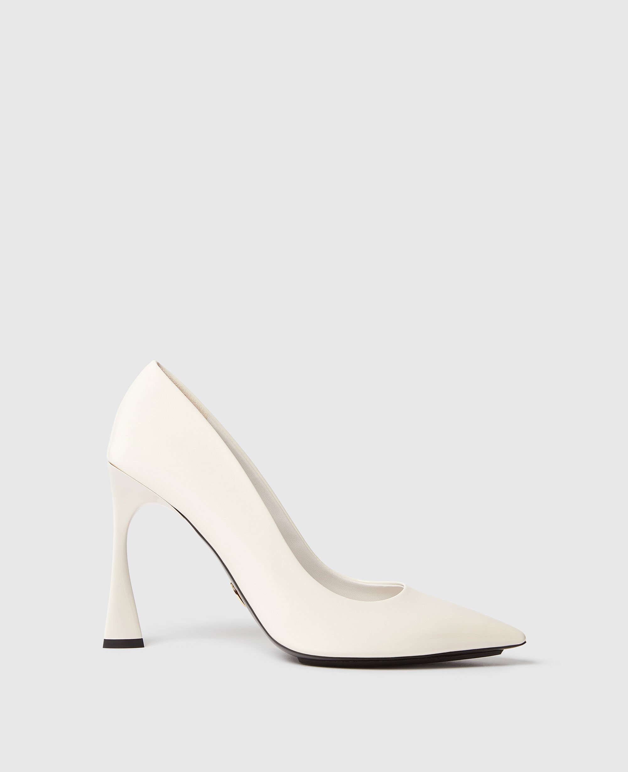 stella Elsa Patent Pumps