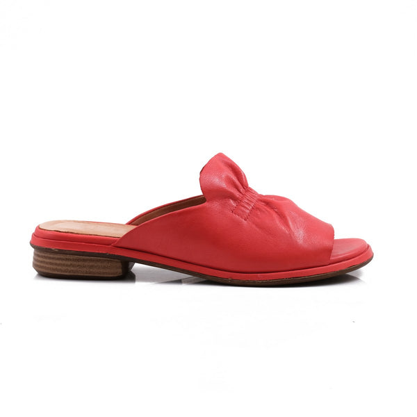 step ahead Pesso Mystique Red