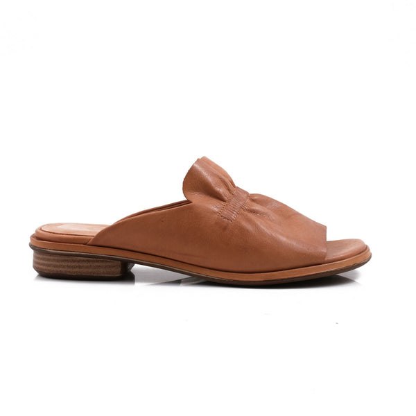 step ahead Pesso Mystique Tan